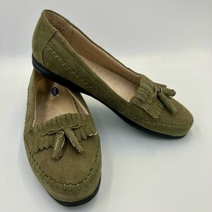 Dr. Scholl’s Mossy Green Loafers Fringe Moccasin Shoes Size 7 W (Wide) no box